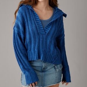 American Eagle Outfitters Vibrant Blue Deep‎ V-Neck Sweater. Size XL.